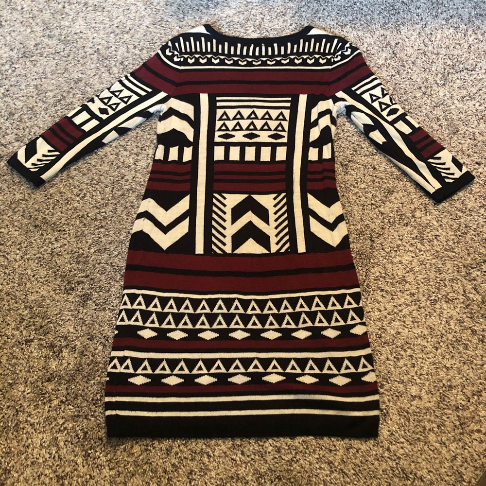 ๐๐ Tribal Print Sweater Dress - Picture 4 of 6